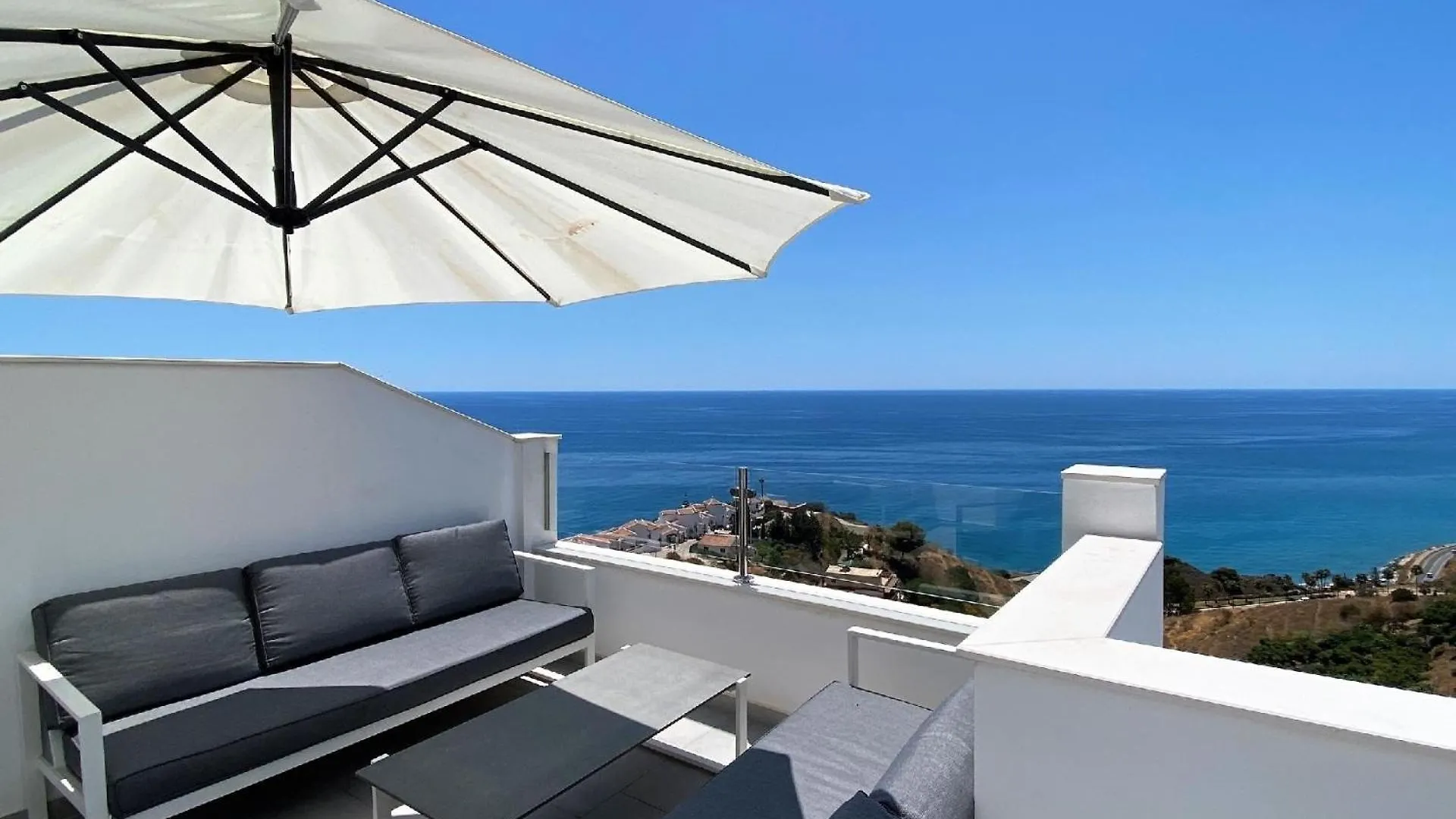 Apartment Ferienwohnung Fuer 6 Personen Ca 95 Qm In Nerja, Andalusien Costa Del Sol